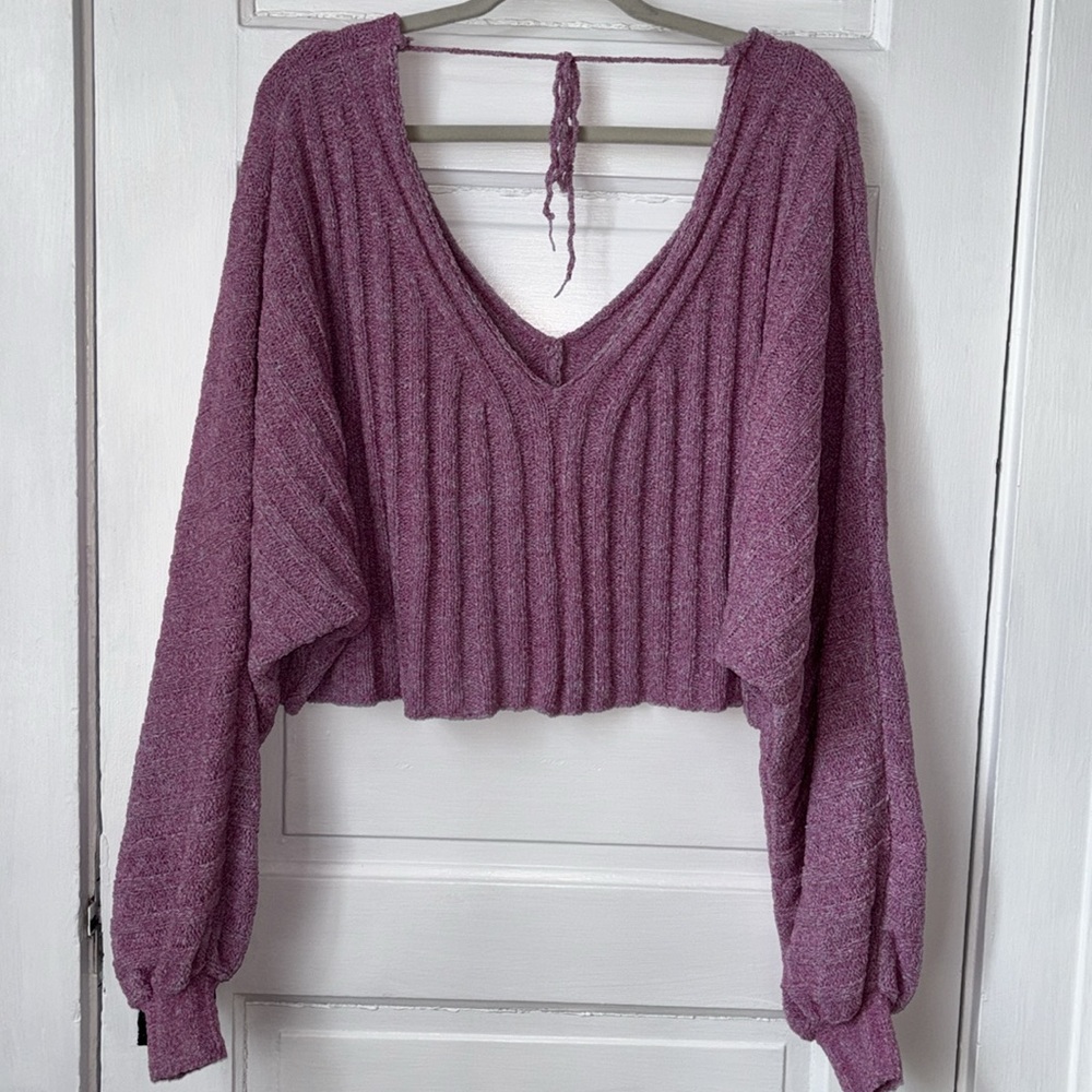 FREE  PEOPLE OVERSIZED CROPPED CHENILLE
SWEATER